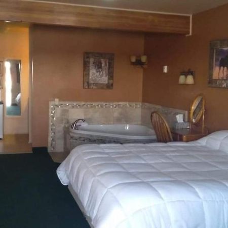 Going To The Sun Inn And Suites Browning Esterno foto