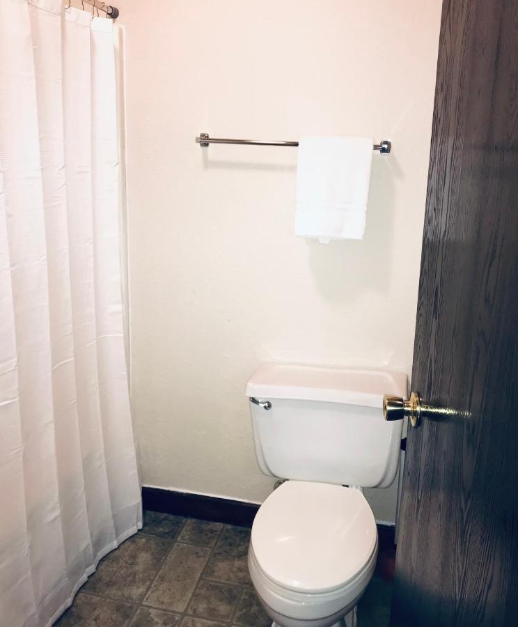 Going To The Sun Inn And Suites Browning Esterno foto
