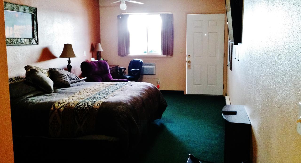 Going To The Sun Inn And Suites Browning Esterno foto